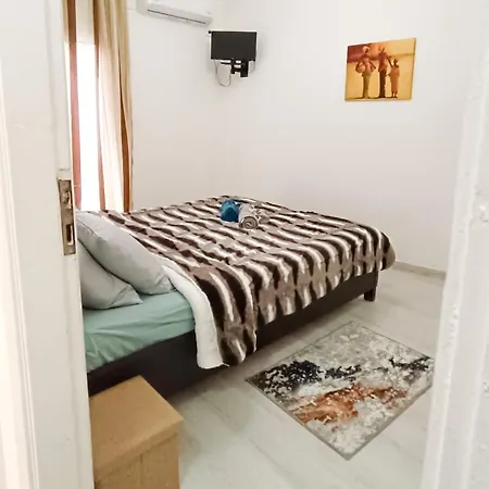 Quick & Cheap Center